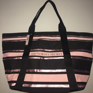 Large Zipper Victoria’s Secret Tote and Reward